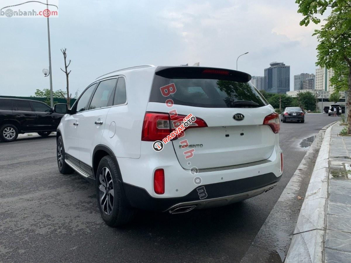 Cần bán xe Kia Sorento GAT 2018, màu trắng-3