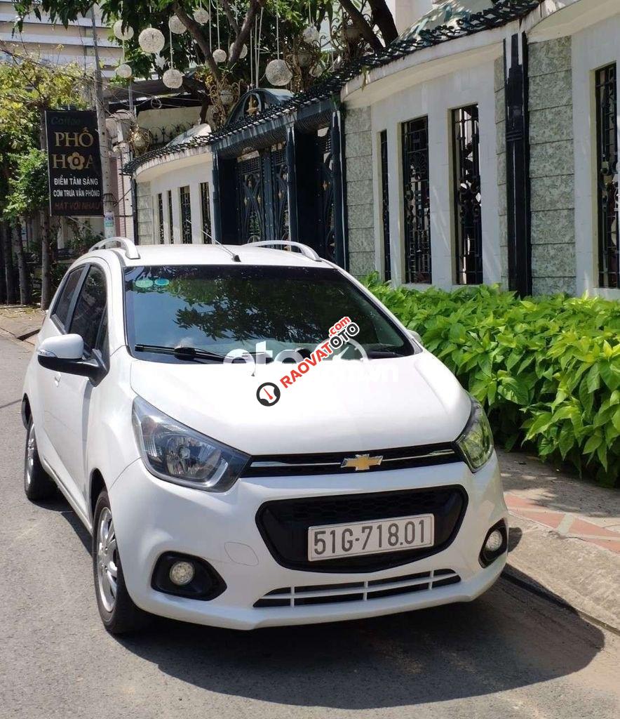 Cần bán Chevrolet Spark 1.2 LT 2018, màu trắng giá cạnh tranh-4