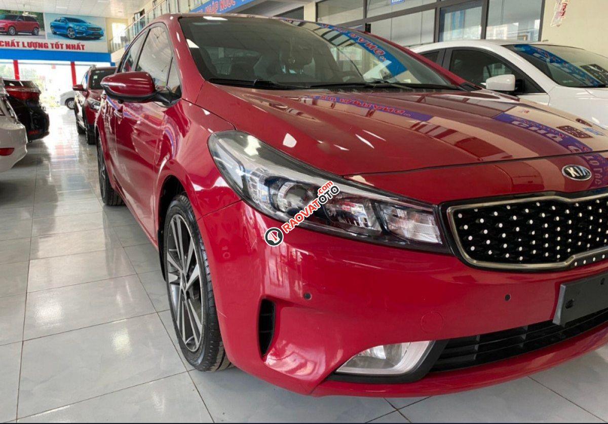 Cần bán gấp Kia Cerato 2.0 AT đời 2017, màu đỏ-2