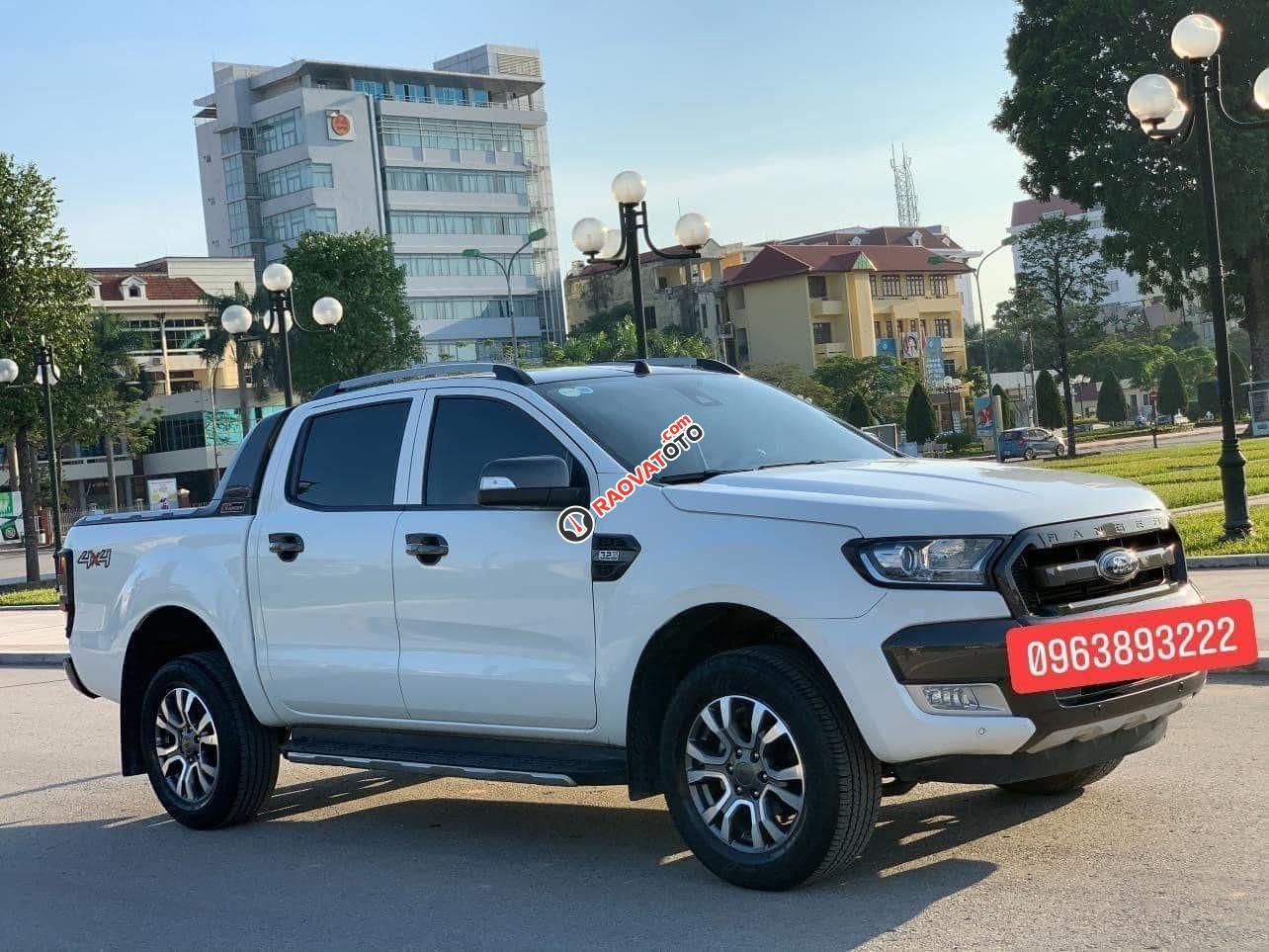 Cần bán lại xe Ford Ranger Wildtrak 3.2 AT sản xuất năm 2017, màu trắng-2