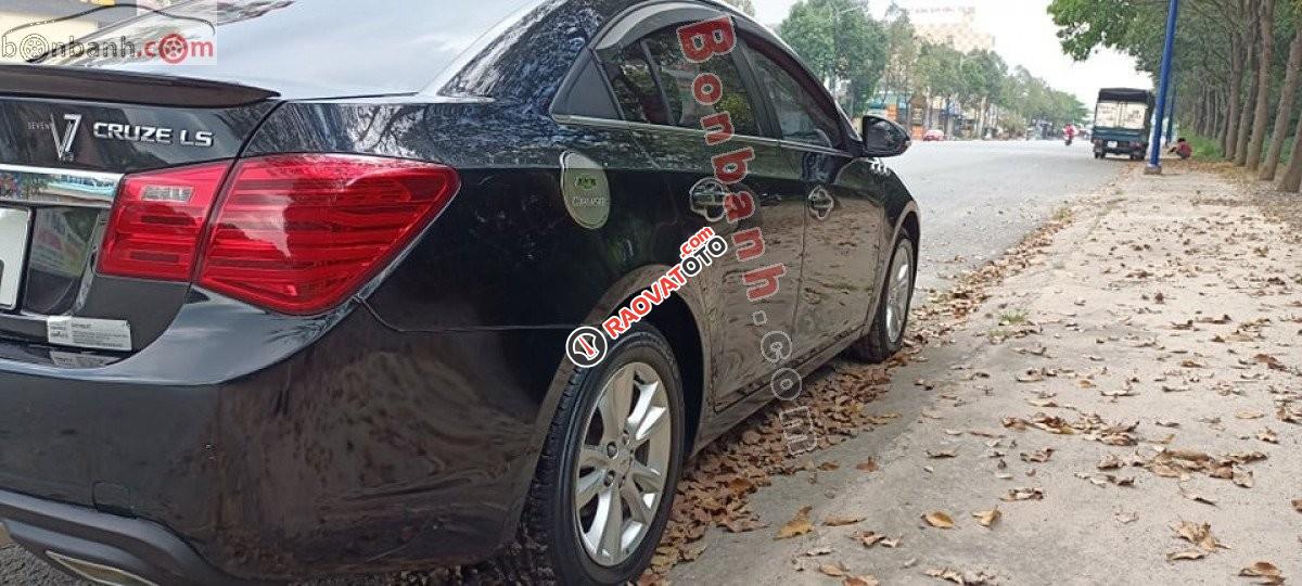 Cần bán Chevrolet Cruze LS đời 2015, màu đen-4