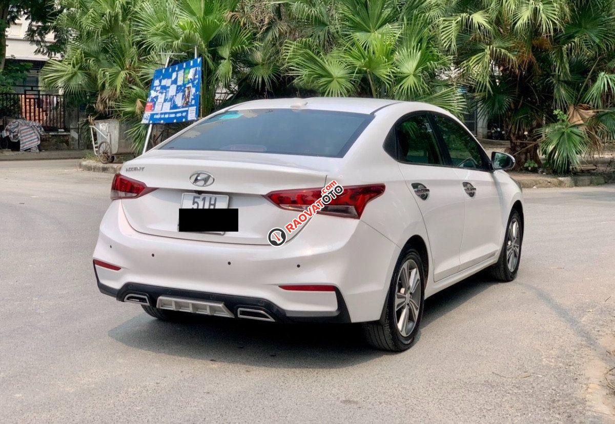 Cần bán Hyundai Accent 1.4 năm sản xuất 2019, màu trắng còn mới-3