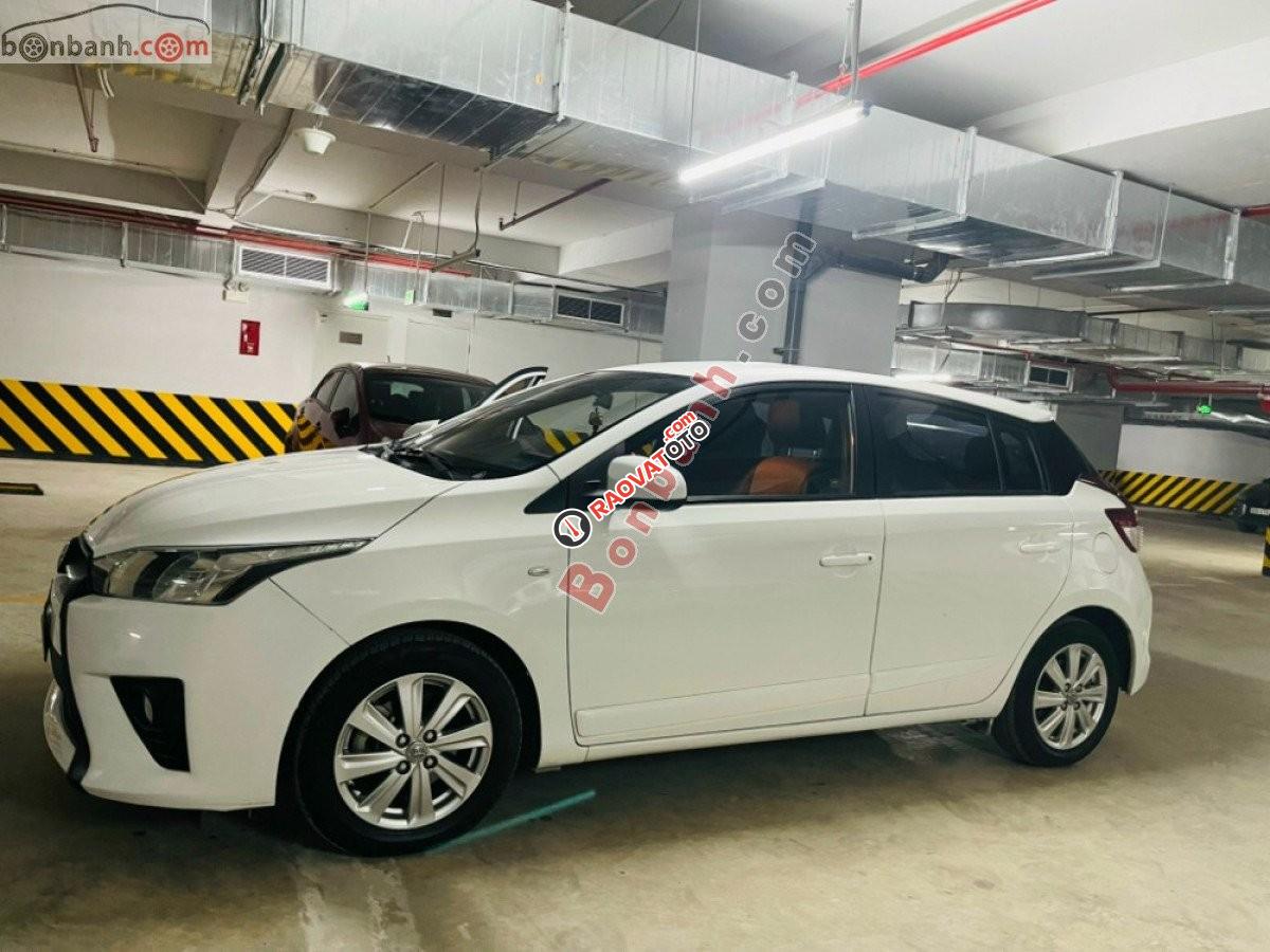 Cần bán Toyota Yaris 1.3E 2014, màu trắng, xe nhập-4