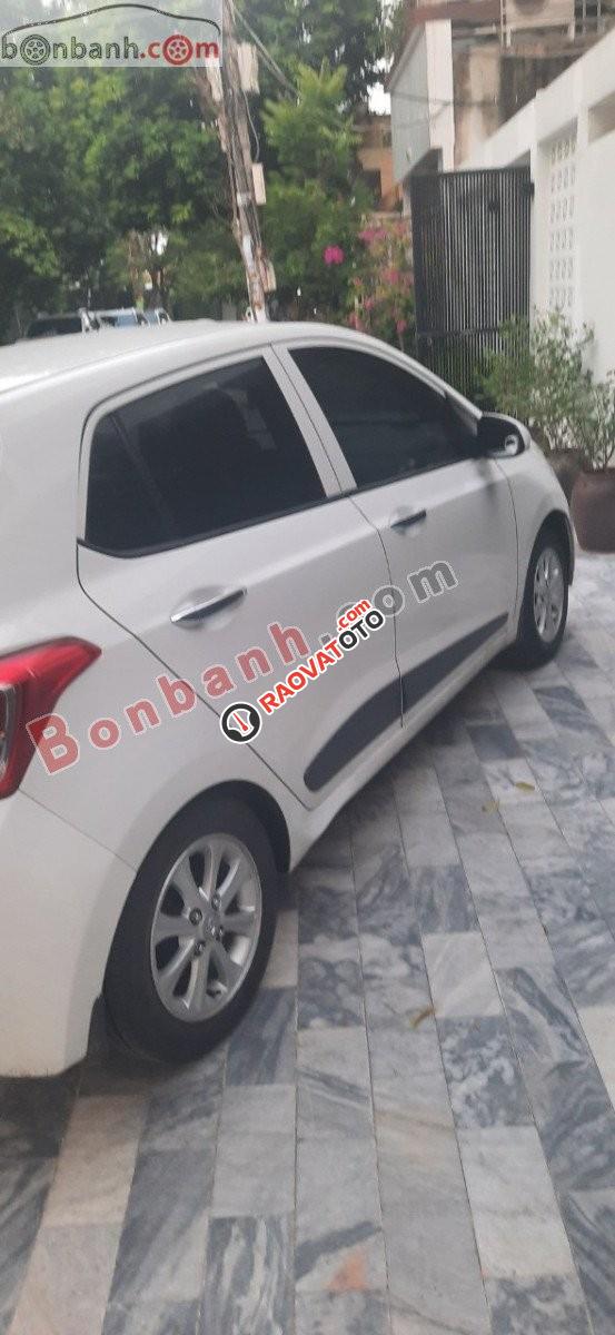 Bán Hyundai Grand i10 1.0 AT đời 2016, màu trắng, nhập khẩu nguyên chiếc, giá chỉ 318 triệu-3