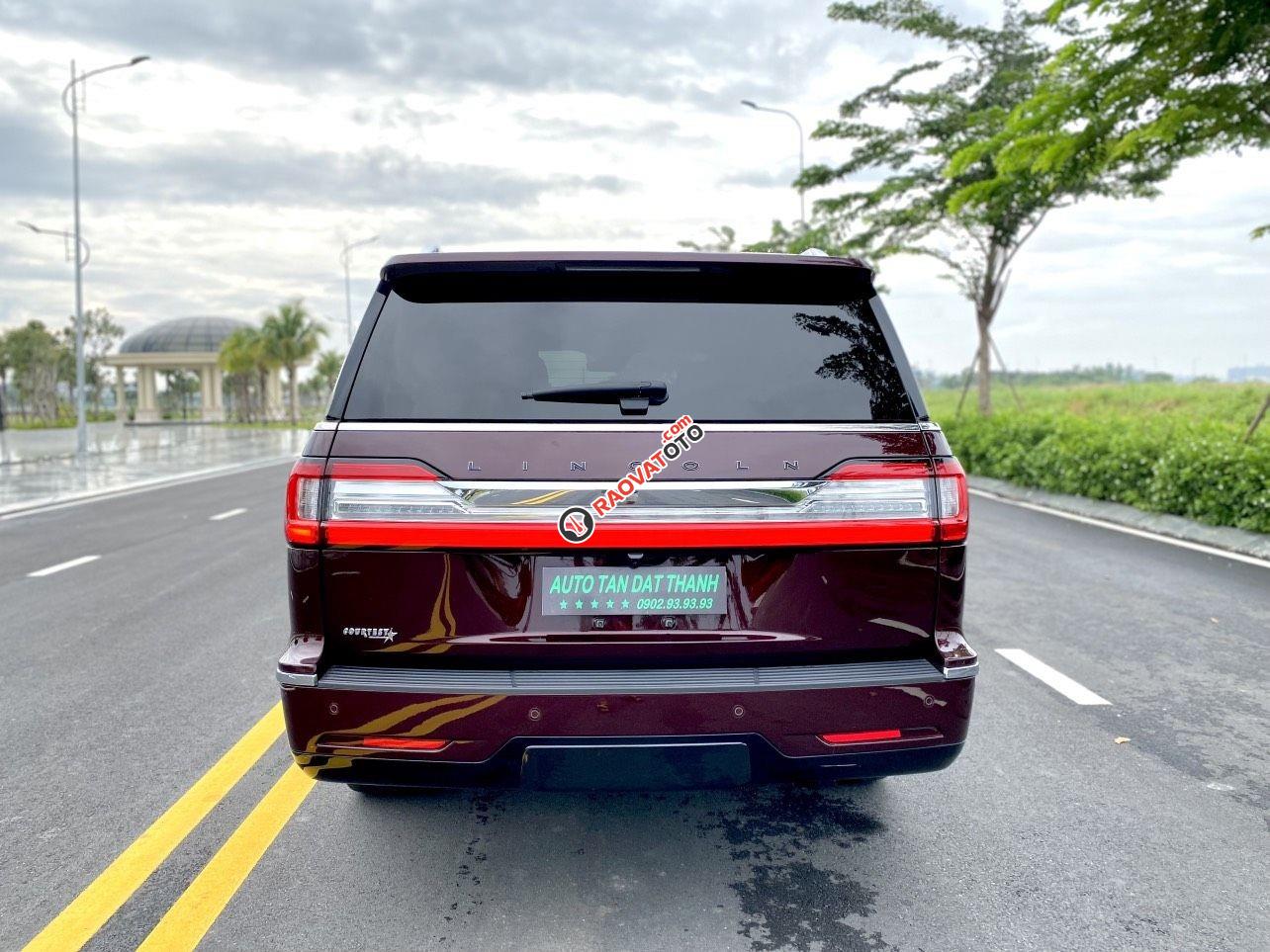 Siêu phẩm Lincoln Navigator Black Label. L 2018 màu đỏ, xe chỉ để đi tiếp khách mới 99%, full kín options, bao test-1