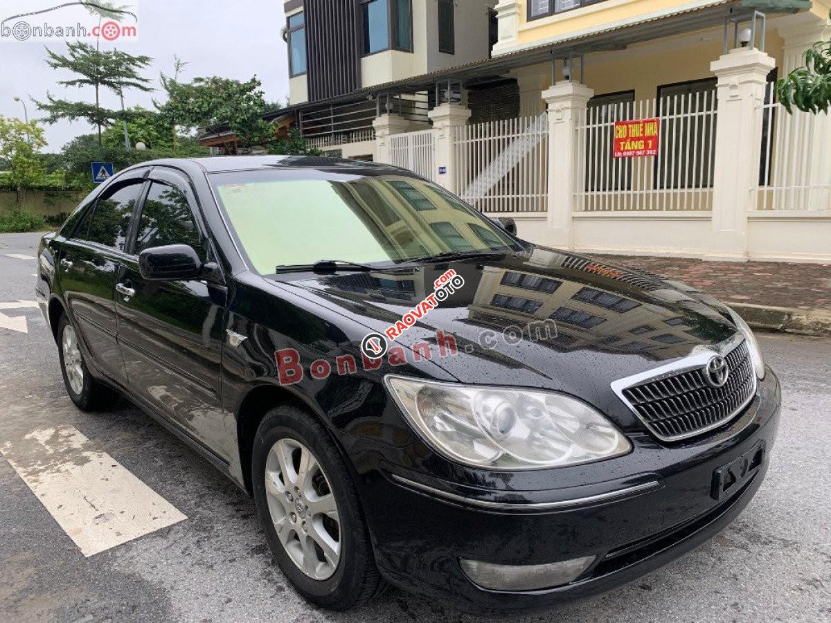 Cần bán xe Toyota Camry 3.0V sản xuất 2005, màu đen, 260 triệu-1