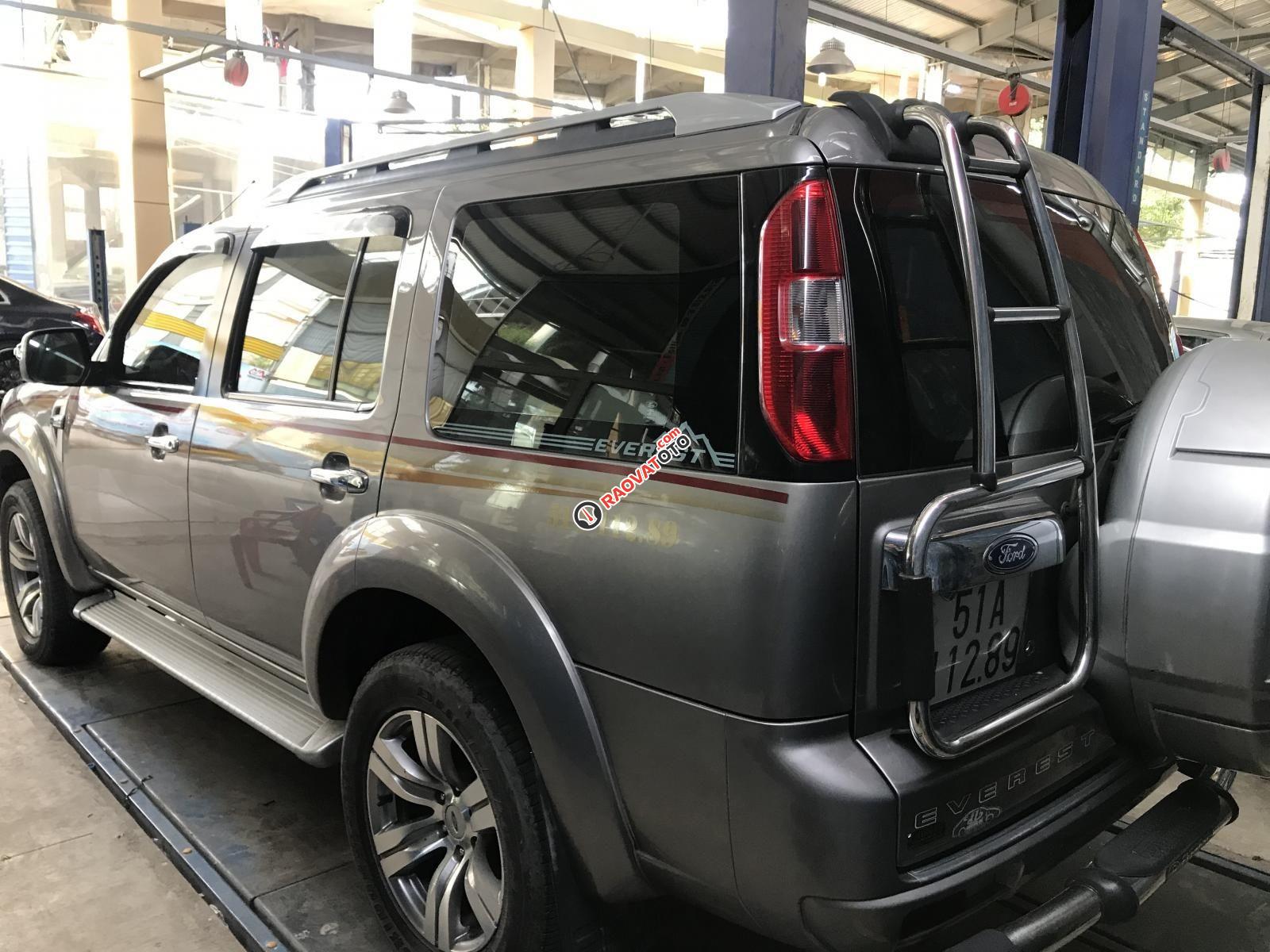 Bán xe Ford Everest 2.5MT 7 chỗ, máy dầu, số tay, sx 2011-6
