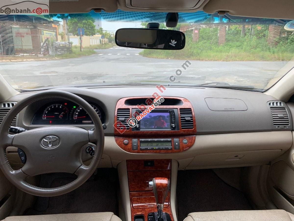 Cần bán xe Toyota Camry 3.0V sản xuất 2005, màu đen, 260 triệu-7