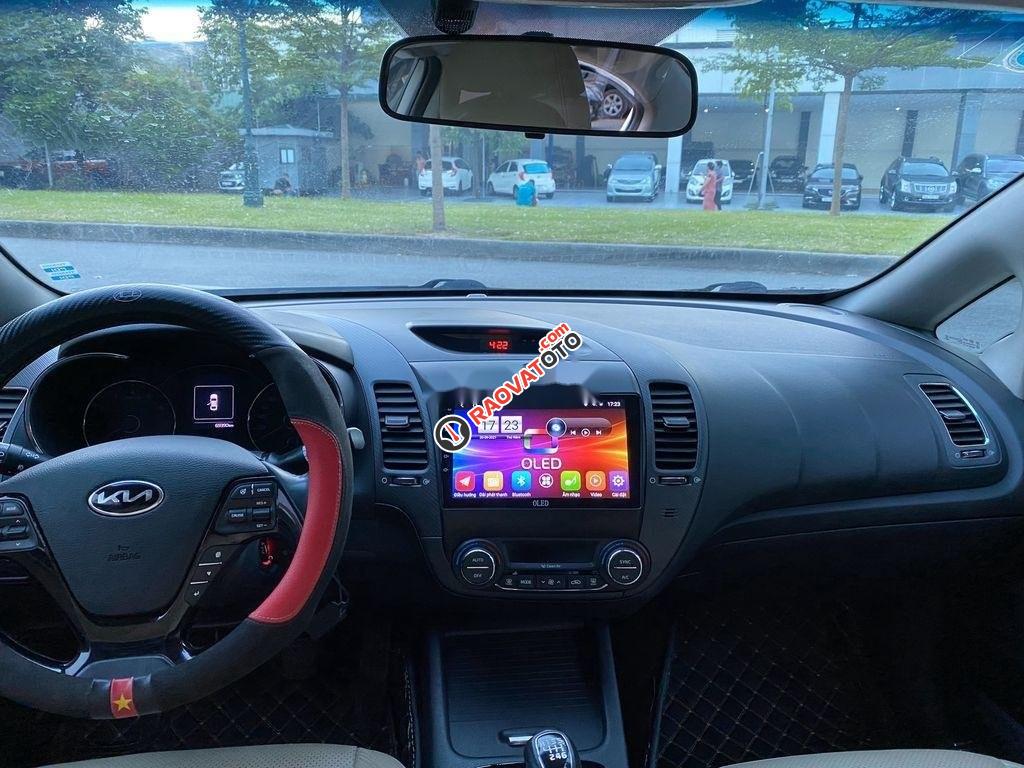 Bán Kia Cerato MT 2017, màu trắng, giá tốt-1