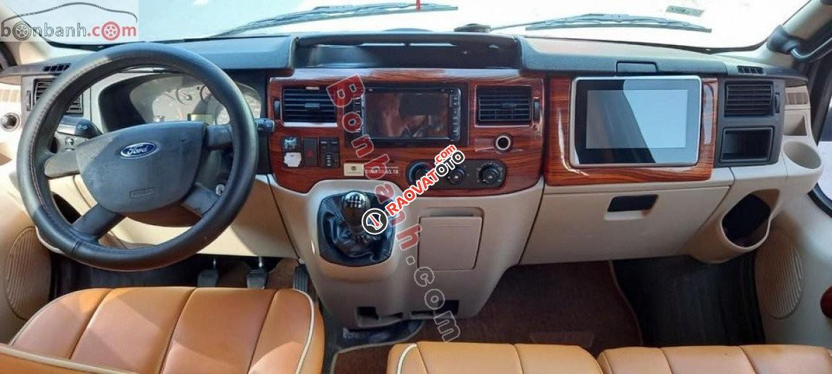 Cần bán xe Ford Transit Limousine đời 2017, màu đen-1