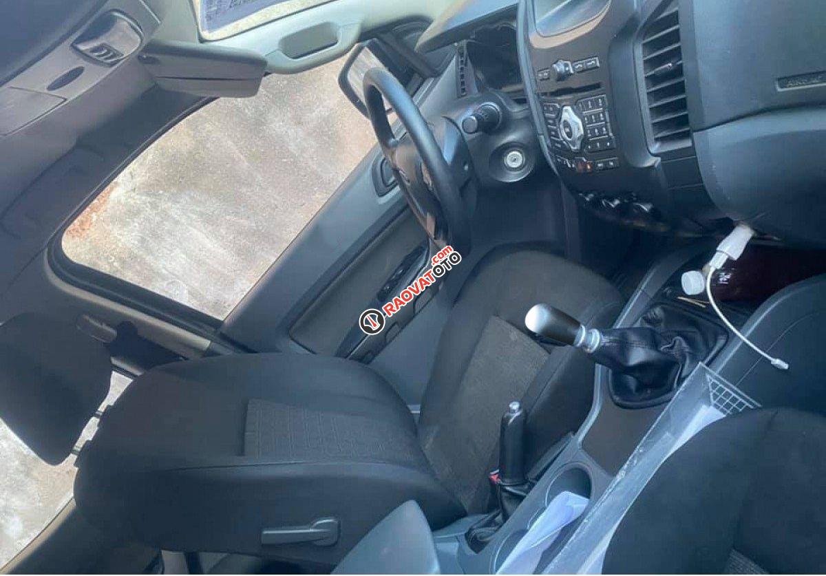 Xe Ford Ranger XLS 2.2L 4x2 MT 2017, màu đen, nhập khẩu nguyên chiếc còn mới giá cạnh tranh-0