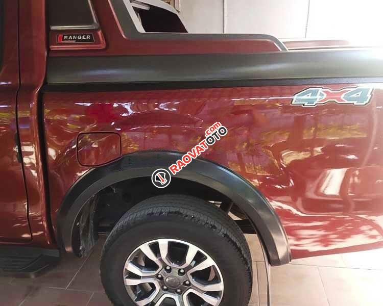 Cần bán Ford Ranger XLS 2.2L 4x2 AT đời 2017, màu đỏ, xe nhập  -6