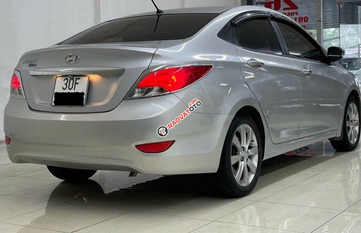 Bán Hyundai Accent 1.4 MT đời 2015, màu bạc, nhập khẩu Hàn Quốc giá cạnh tranh-3