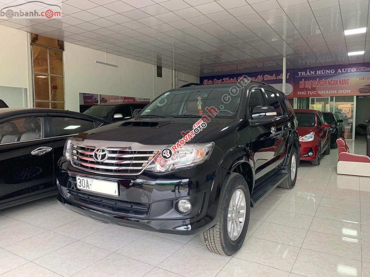 Cần bán Toyota Fortuner 2.5G đời 2014, màu đen-9