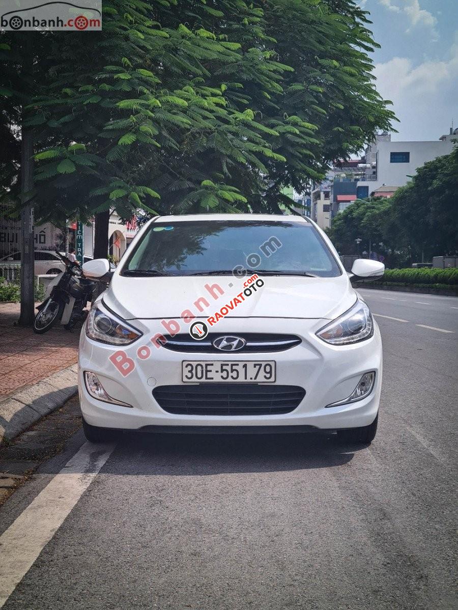 Xe Hyundai Accent 1.4AT đời 2015, màu trắng -4