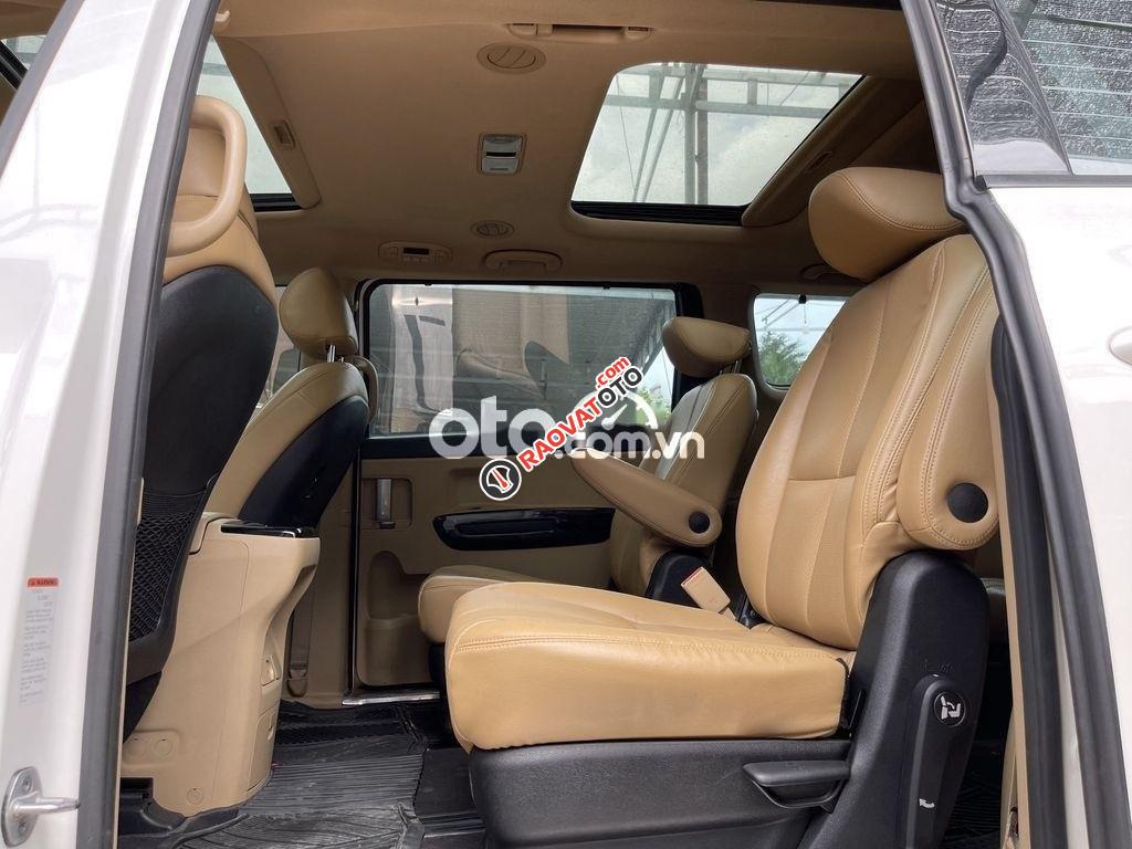 Bán xe Kia Sedona 3.3GATH năm 2016, màu trắng-4