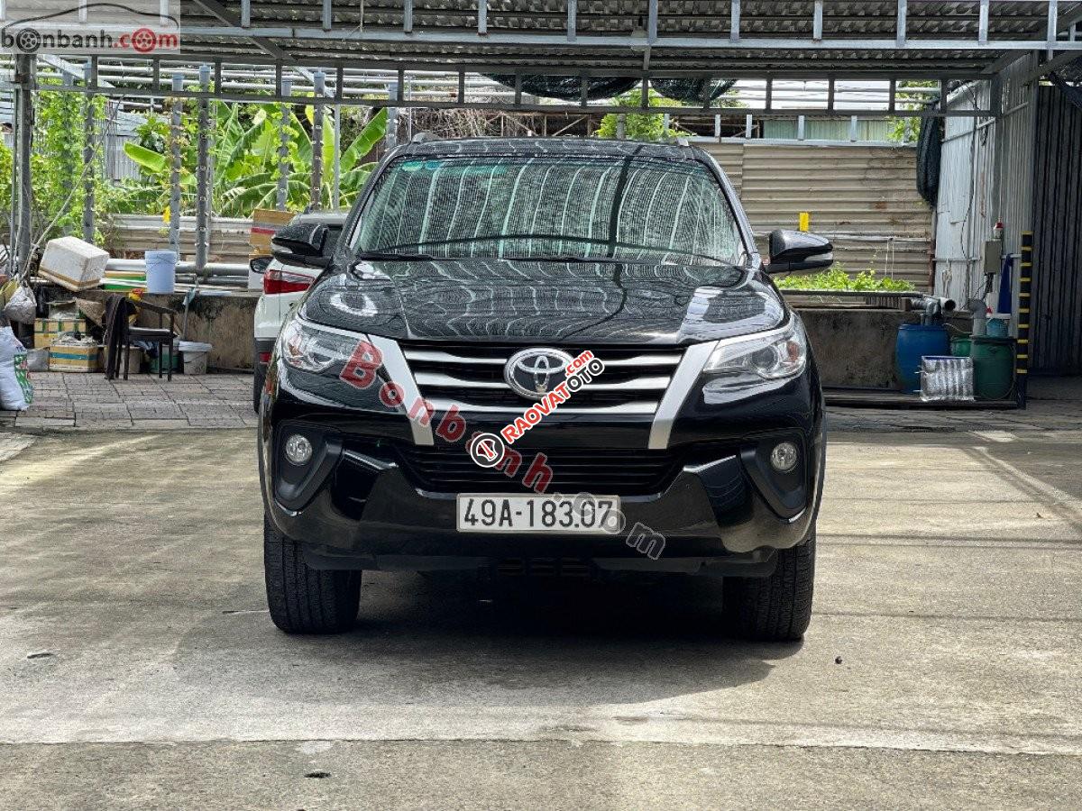 Cần bán Toyota Fortuner 2.4G 4x2 MT đời 2017, màu đen, nhập khẩu số sàn, 760tr-1