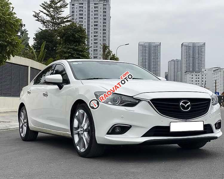 Cần bán gấp Mazda 6 2.5 đời 2015, màu trắng còn mới, 605tr-0