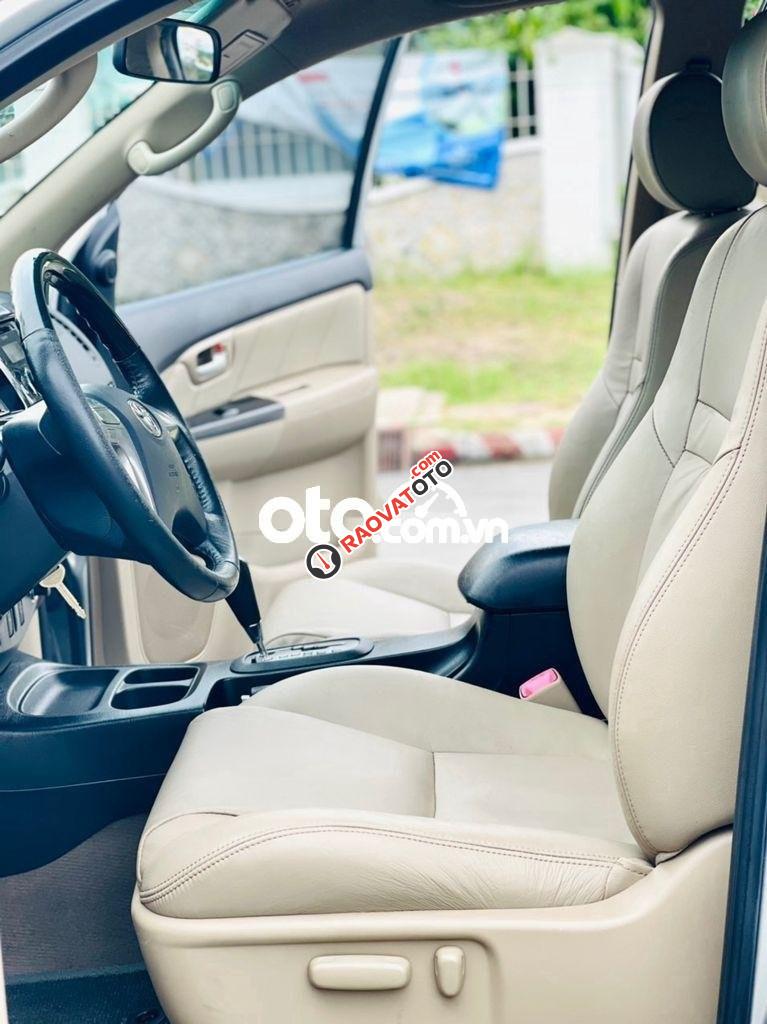 Bán Toyota Fortuner 2.7V năm sản xuất 2015 còn mới, 599tr-2