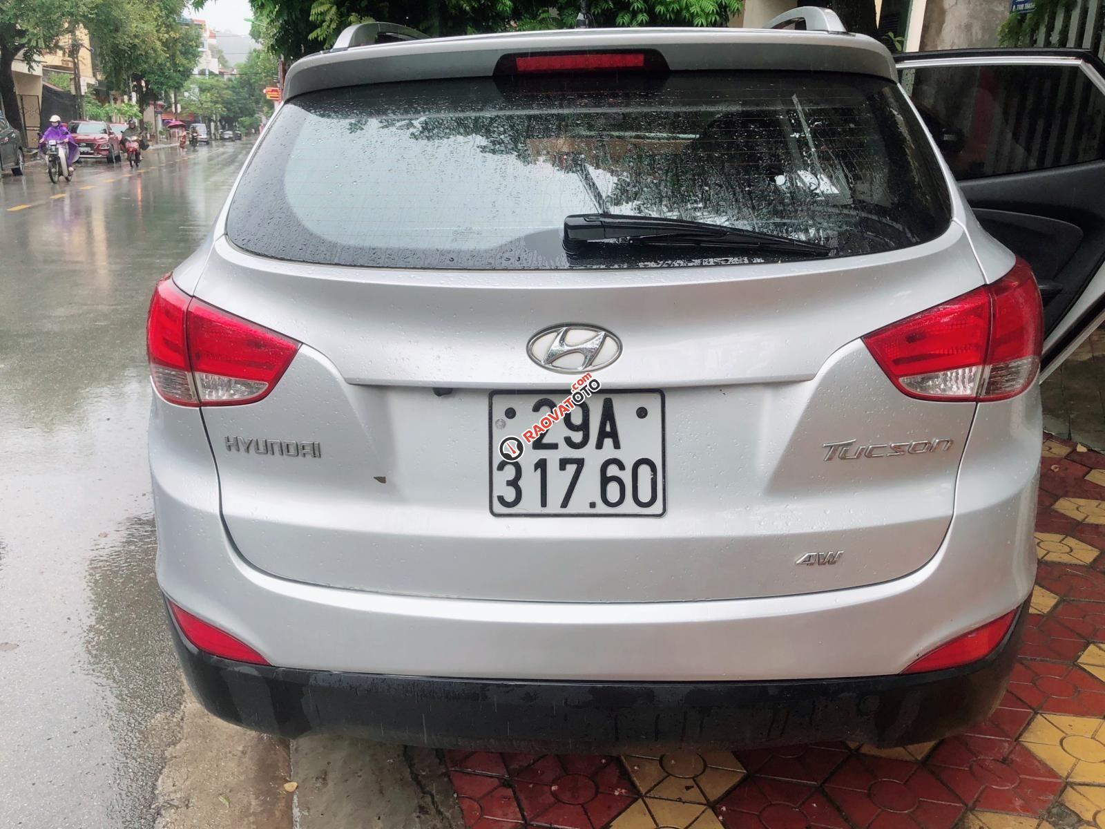 Cần bán lại xe Hyundai Tucson 2.0 AT 4WD năm 2011 giá cạnh tranh-5