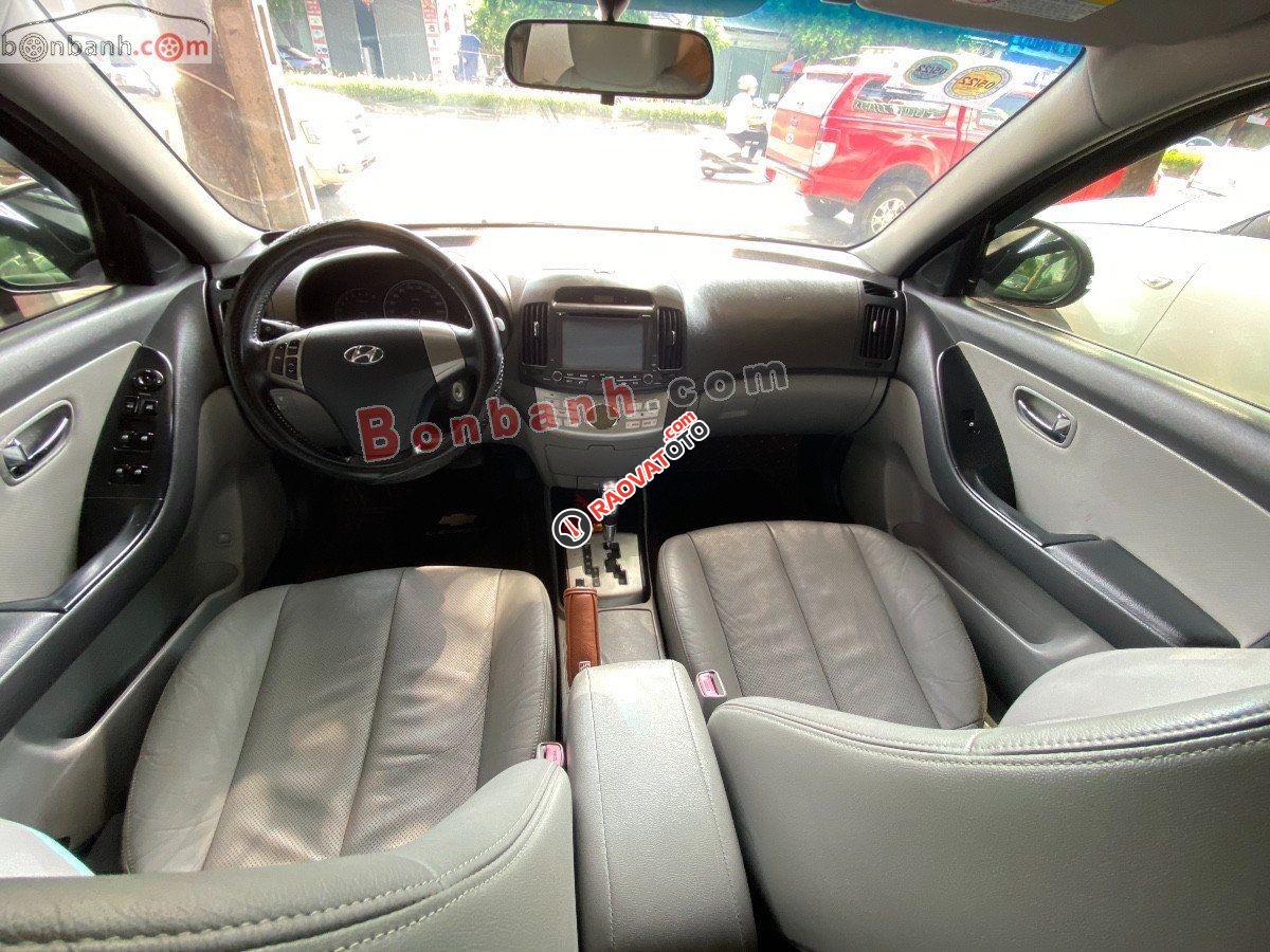 Bán xe Hyundai Avante 1.6 AT năm 2011, màu đen số tự động, 330tr-4