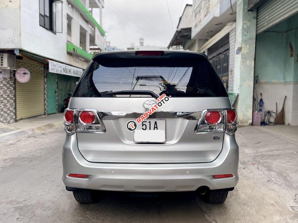 Bán Toyota Fortuner 2.5 G đời 2014, màu bạc xe gia đình, 600tr-3