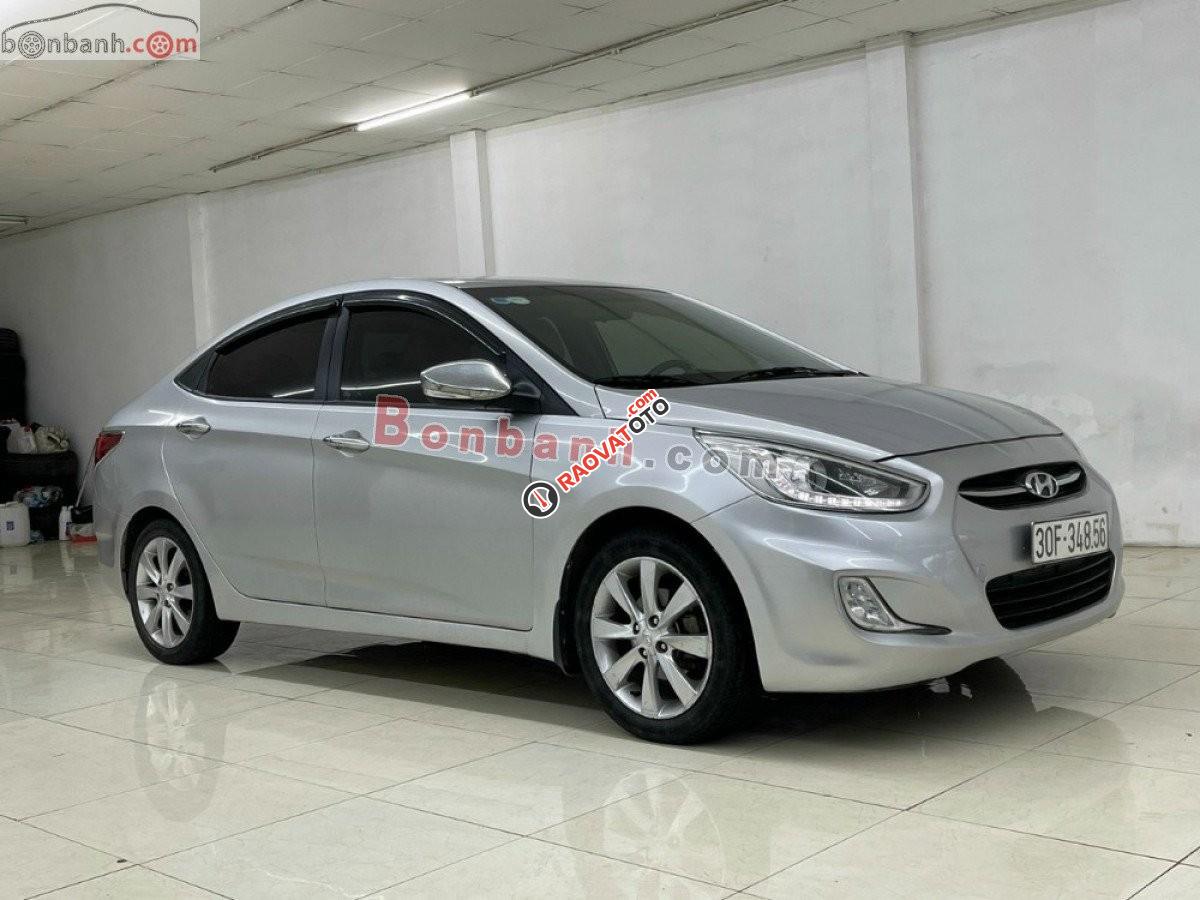 Cần bán lại xe Hyundai Accent 1.4 MT đời 2015, màu bạc, nhập khẩu số sàn, 325tr-1