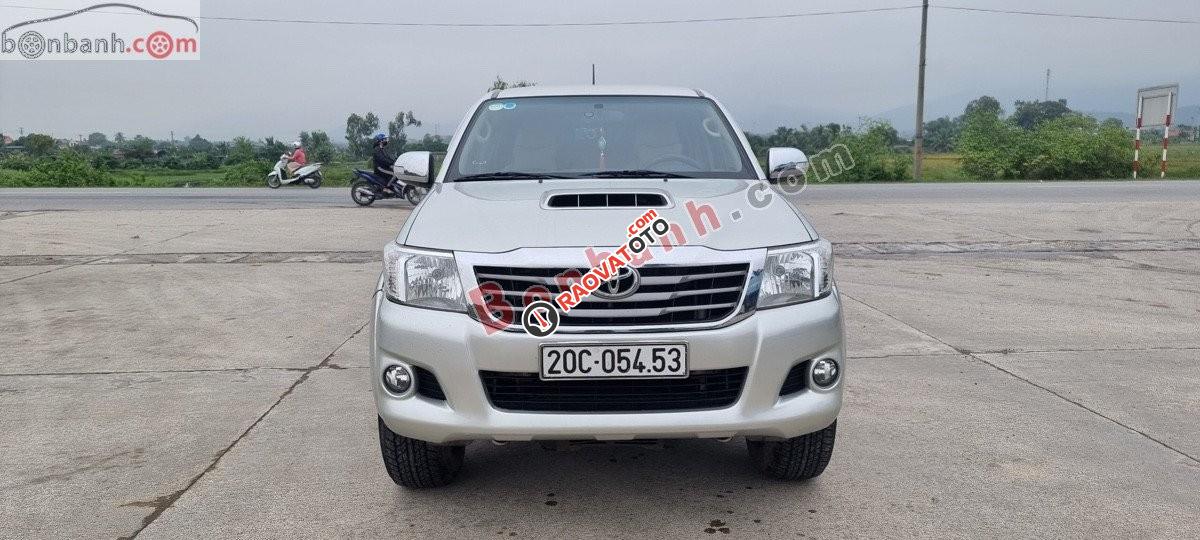 Bán Toyota Hilux E đời 2014, xe nhập còn mới, 445 triệu-9