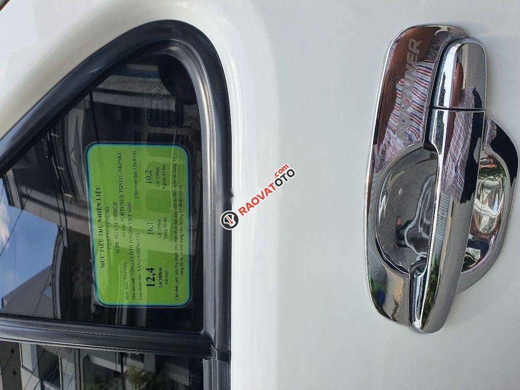 Cần bán lại xe Toyota Fortuner Sportivo sản xuất 2015, màu trắng, 660tr-6
