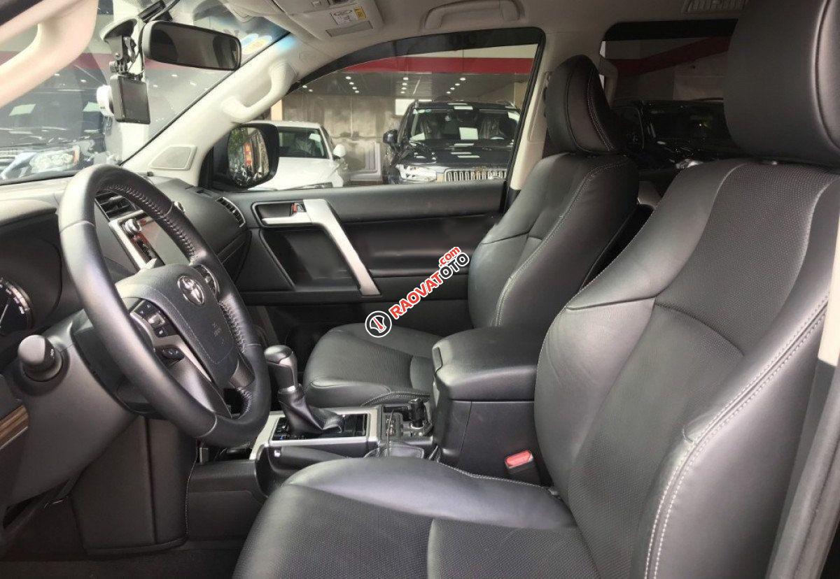 Xe Toyota Prado VX 2.7L năm sản xuất 2019, màu đen, nhập khẩu -3