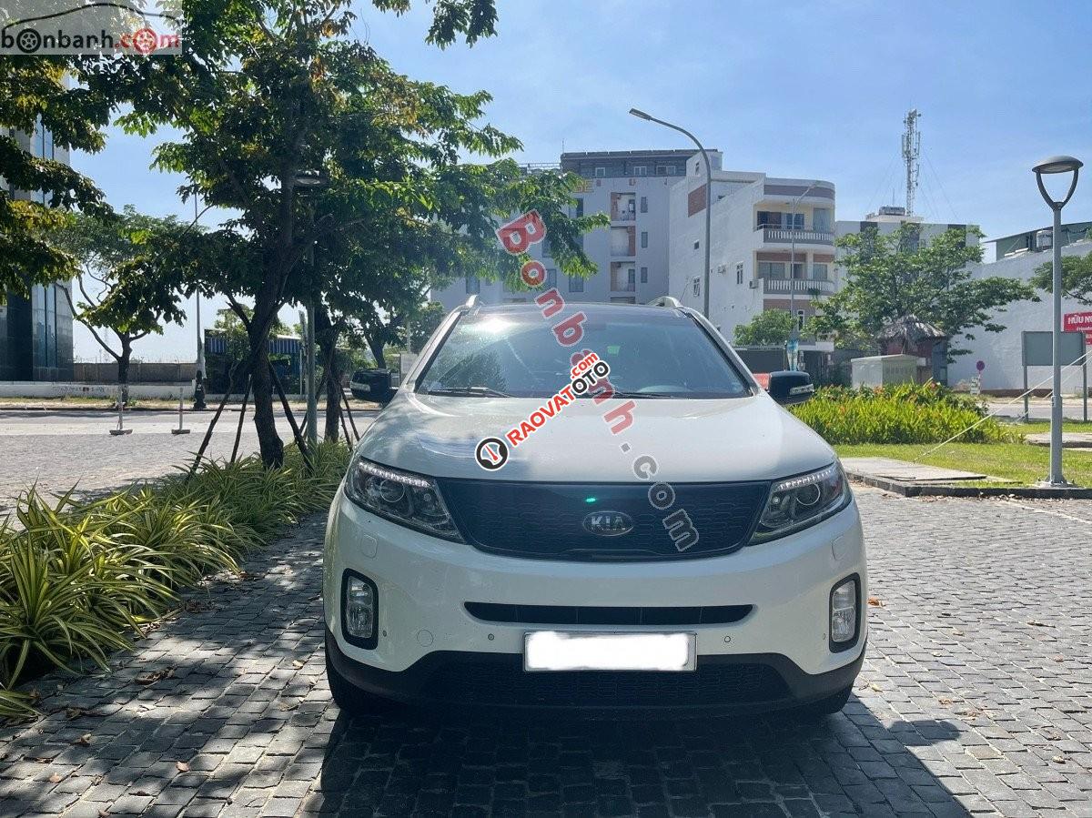 Bán xe Kia Sorento GATH đời 2015, màu trắng-0