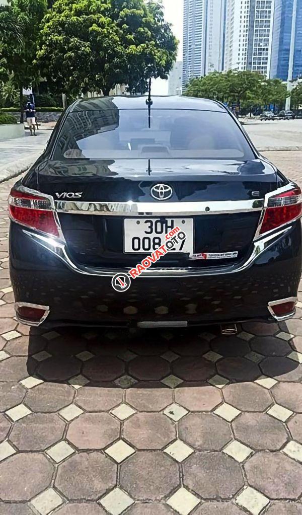 Cần bán lại xe Toyota Vios 1.5E năm 2015, màu đen còn mới-3