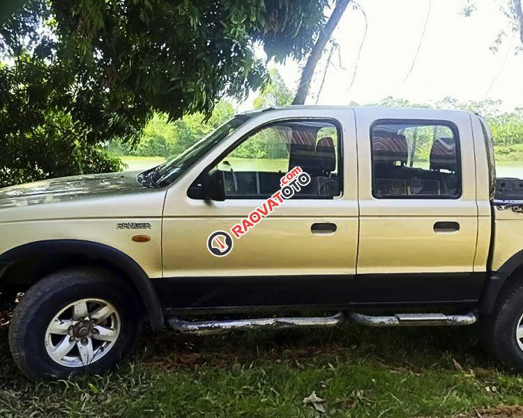 Bán xe Ford Ranger XLT 4x4 MT sản xuất năm 2001, màu xám còn mới, giá tốt-1