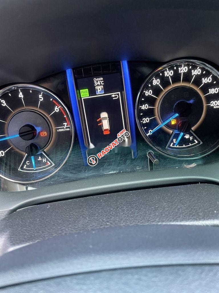 Cần bán xe Toyota Fortuner 2.7V đời 2017, màu đen, xe nhập, 940 triệu-0