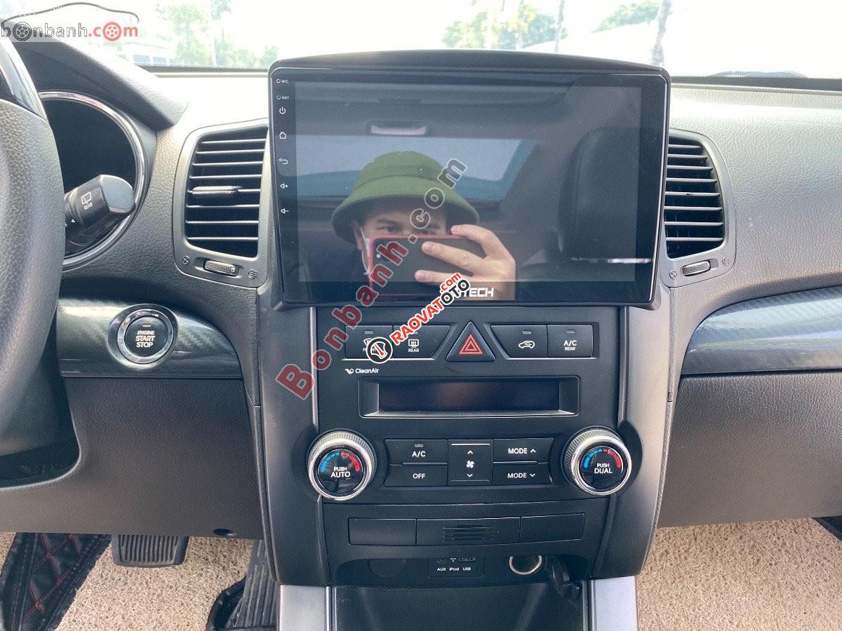 Cần bán gấp Kia Sorento 2.4 AT sản xuất năm 2013, màu xám-6