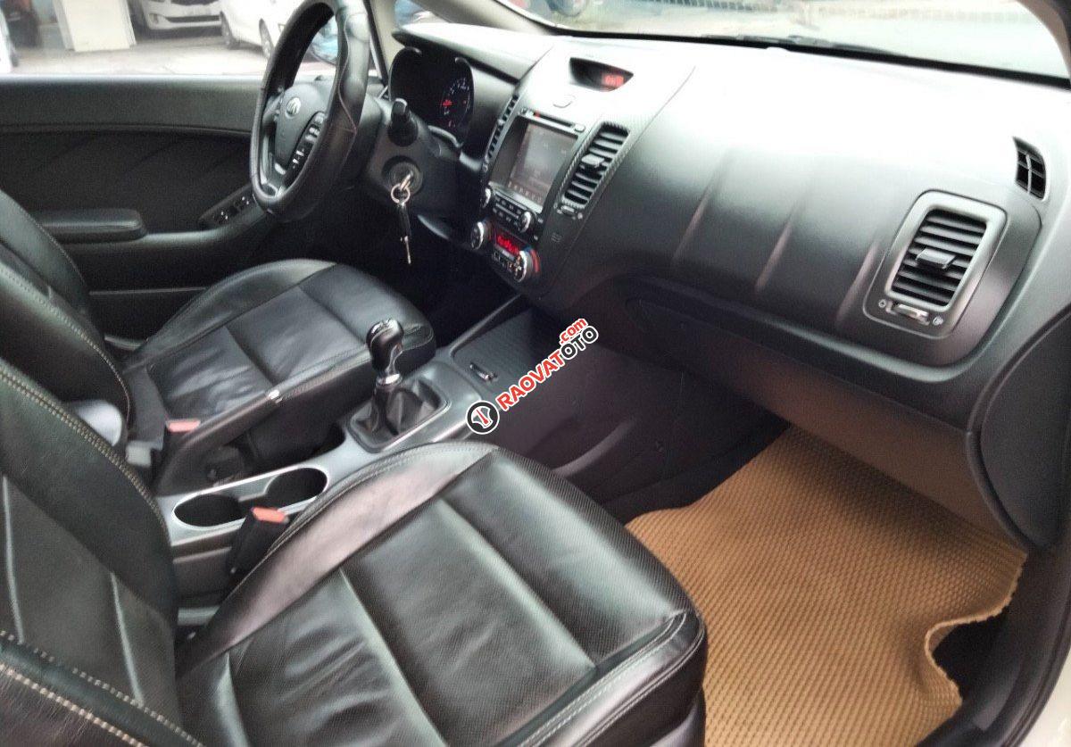 Bán Kia K3 MT đời 2014, màu trắng chính chủ, giá chỉ 359 triệu-1