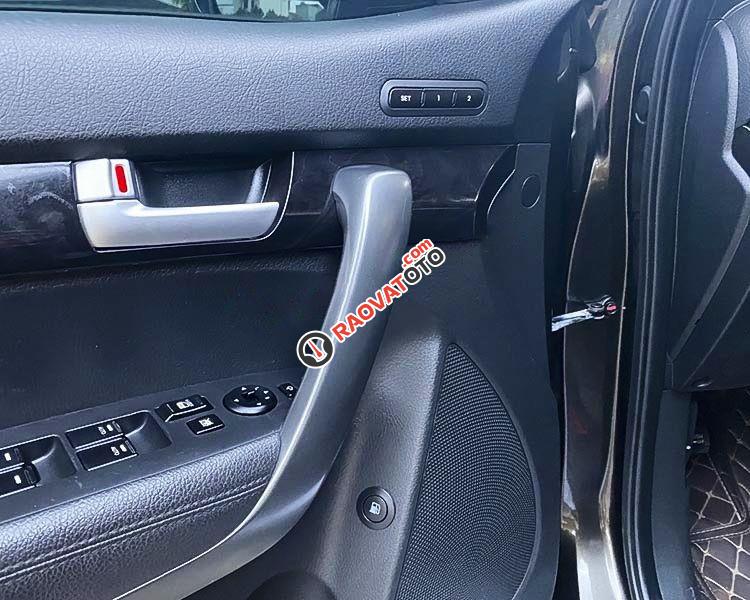 Cần bán xe Kia Sorento GATH sản xuất 2015, màu nâu-1
