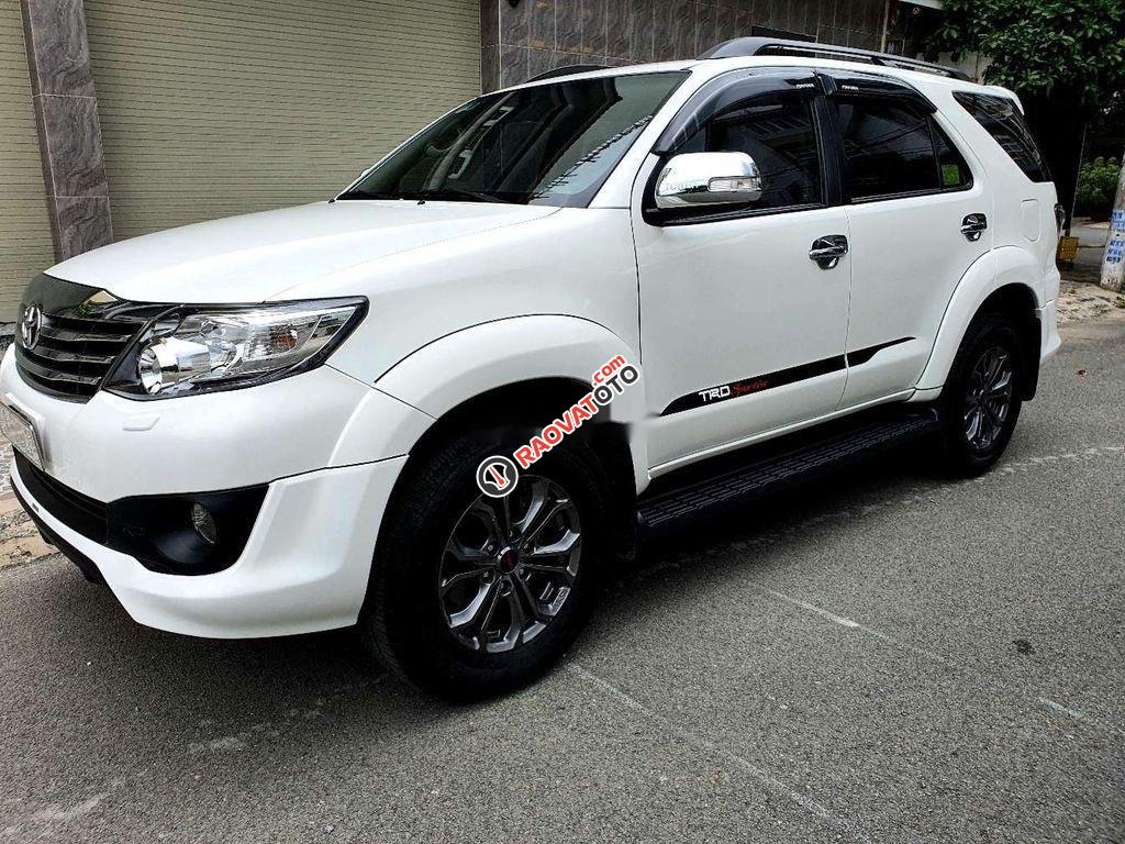 Cần bán lại xe Toyota Fortuner Sportivo sản xuất 2015, màu trắng, 660tr-0