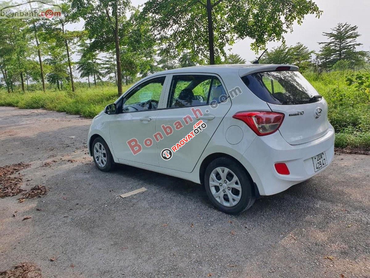 Cần bán Hyundai Grand i10 1.0 MT Base 2016, màu trắng, xe nhập số sàn, 205 triệu-1