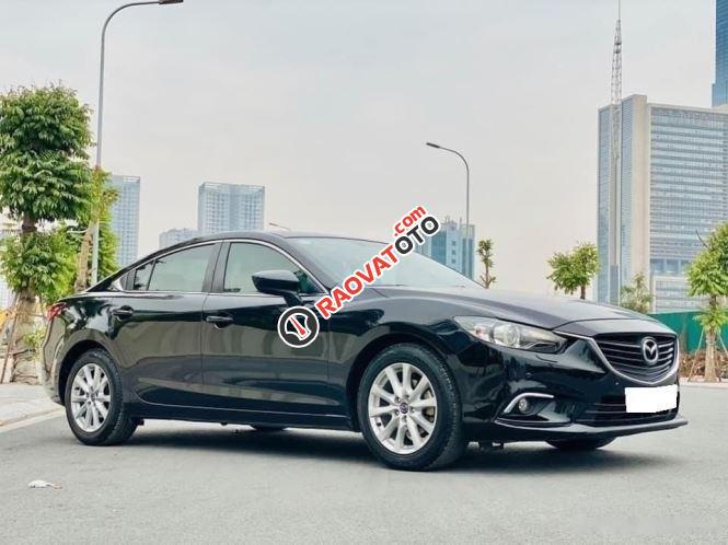 Cần bán Mazda 6 2.0L năm 2016, màu đen còn mới-8