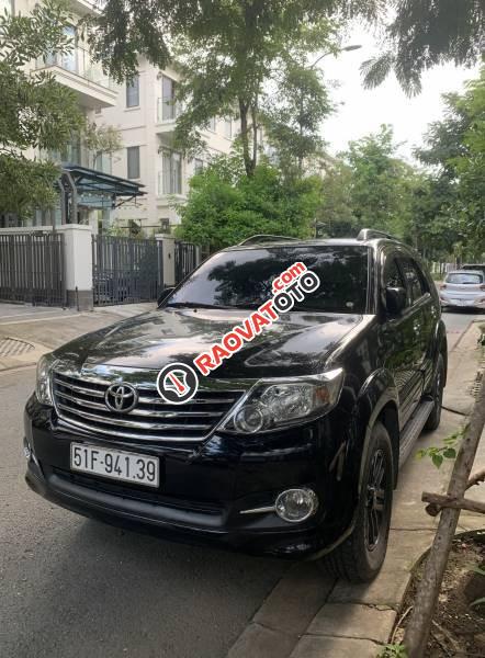 Bán Toyota Fortuner V 2016, màu đen, giá chỉ 760 triệu-0