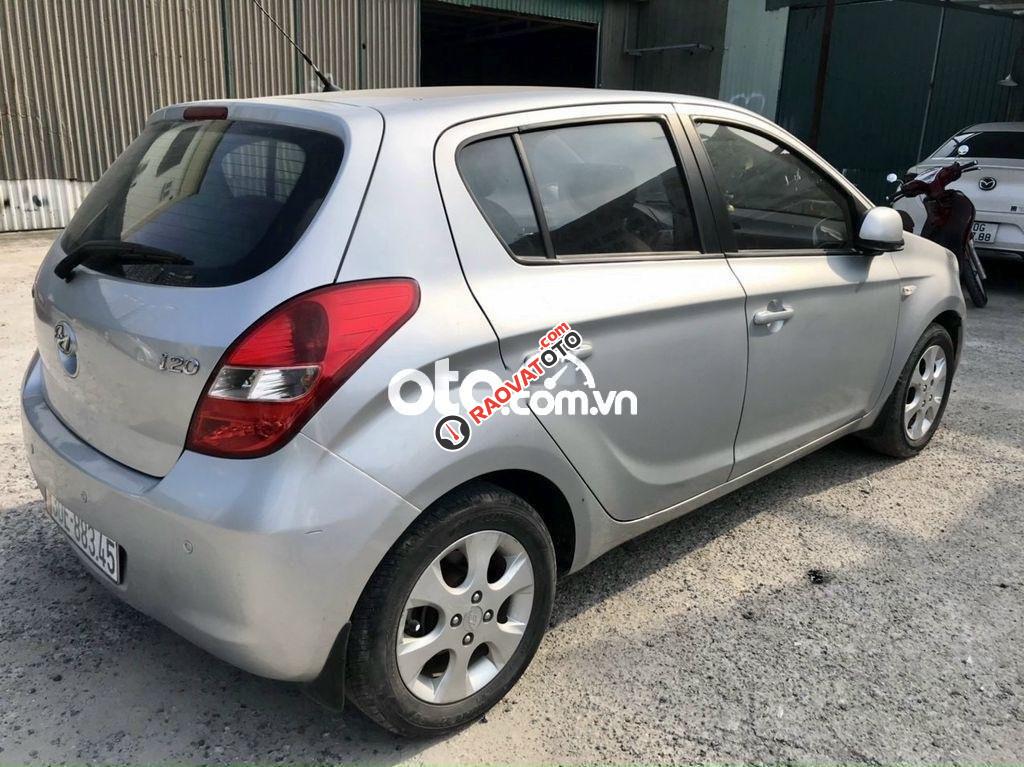 Cần bán gấp Hyundai i20 1.4 AT 2010, màu bạc, nhập khẩu nguyên chiếc, 268 triệu-2