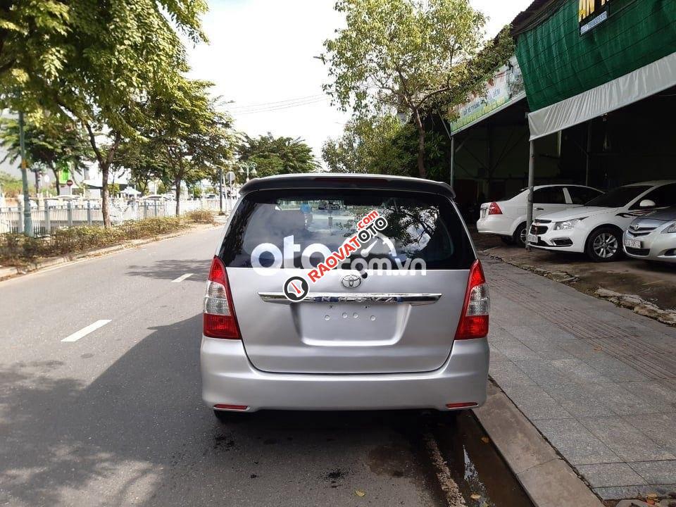 Bán Toyota Innova E đời 2012, màu bạc, 300tr-1