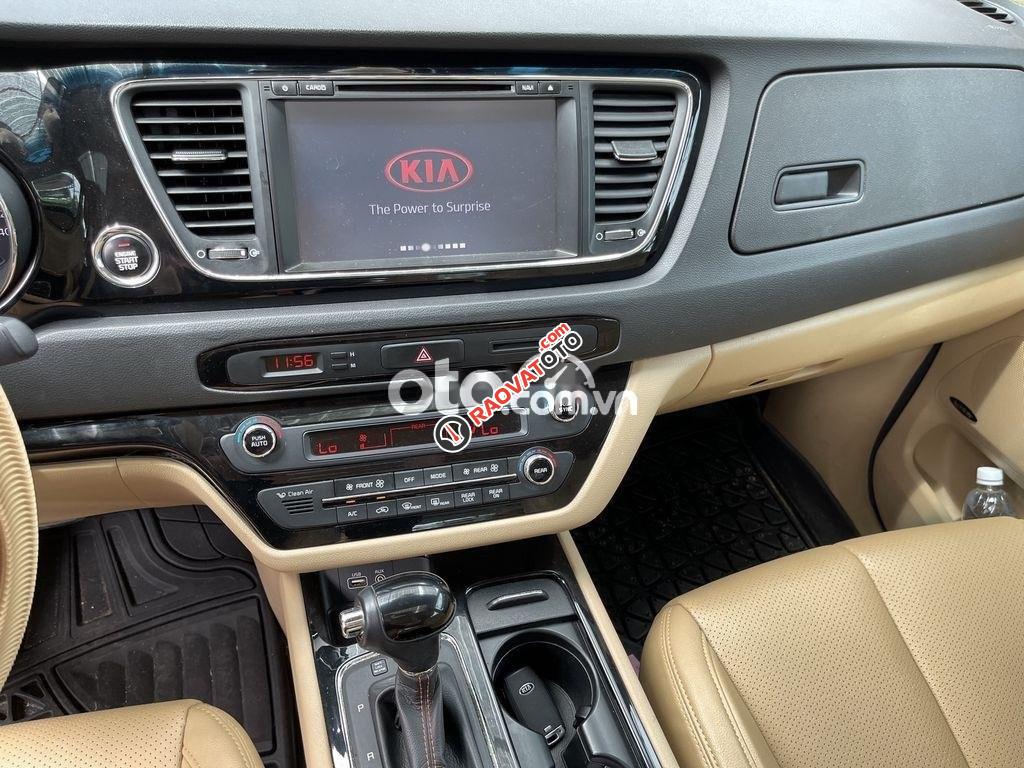 Bán xe Kia Sedona 3.3GATH năm 2016, màu trắng-2