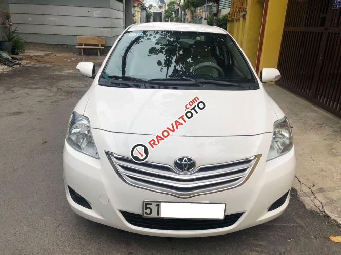 Bán Toyota Vios E sản xuất năm 2013, màu trắng chính chủ, giá 235tr-11