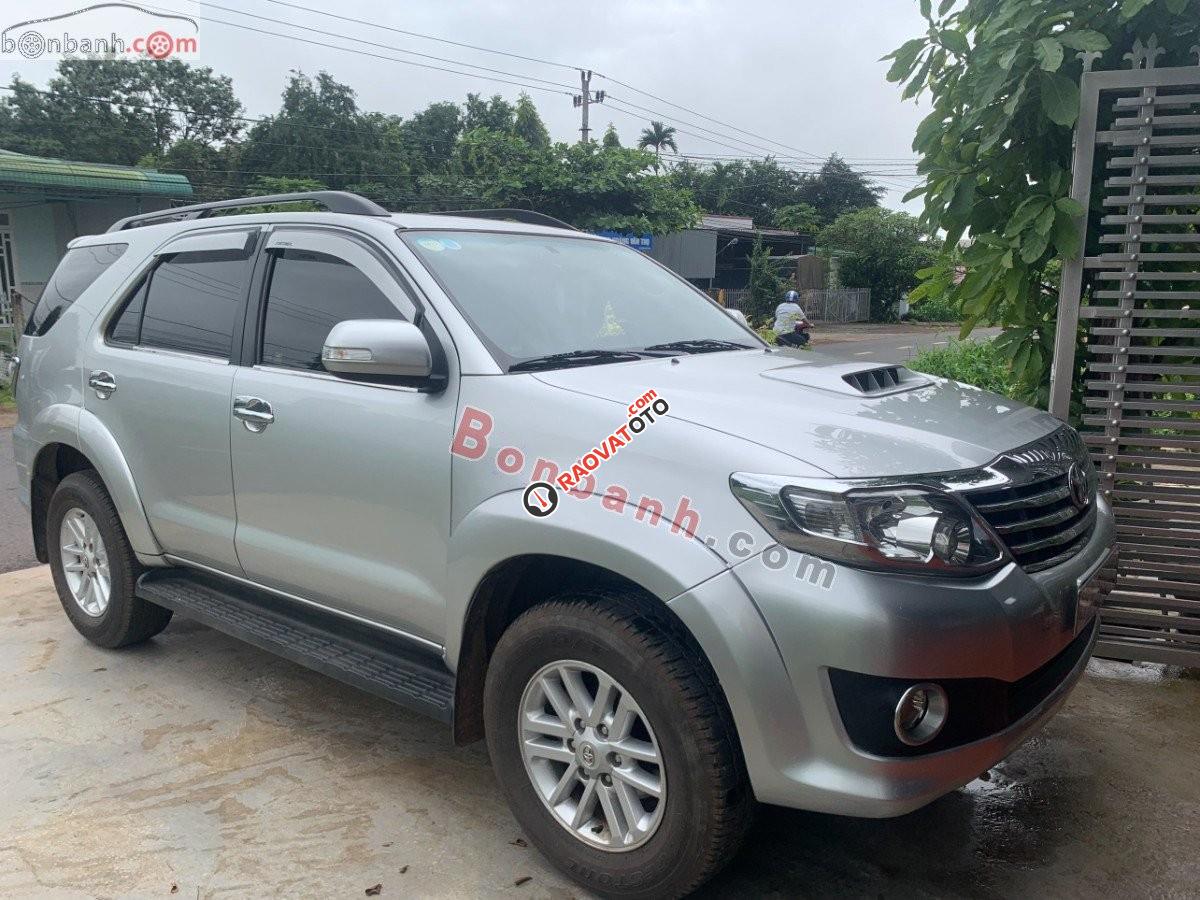 Bán Toyota Fortuner 2.5G đời 2014, màu bạc xe gia đình-3