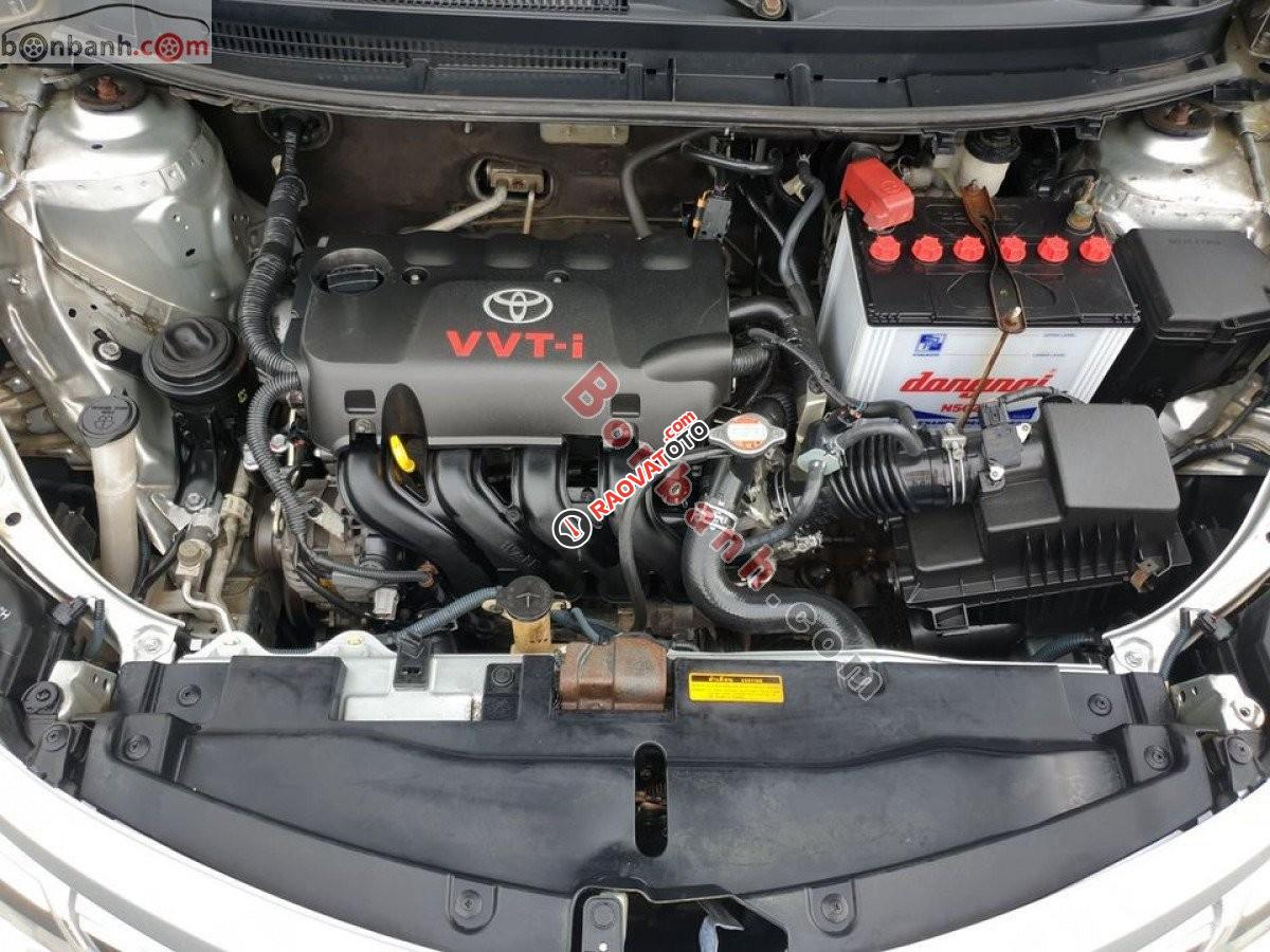 Bán ô tô Toyota Vios 1.5E đời 2014, màu bạc-7