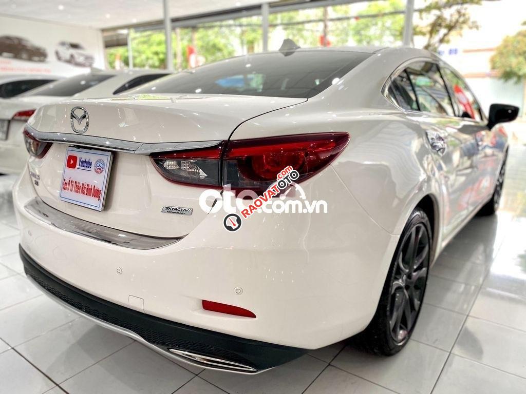 Cần bán xe Mazda 6 2.5 Premium sản xuất 2017, màu trắng còn mới, giá 695tr-2