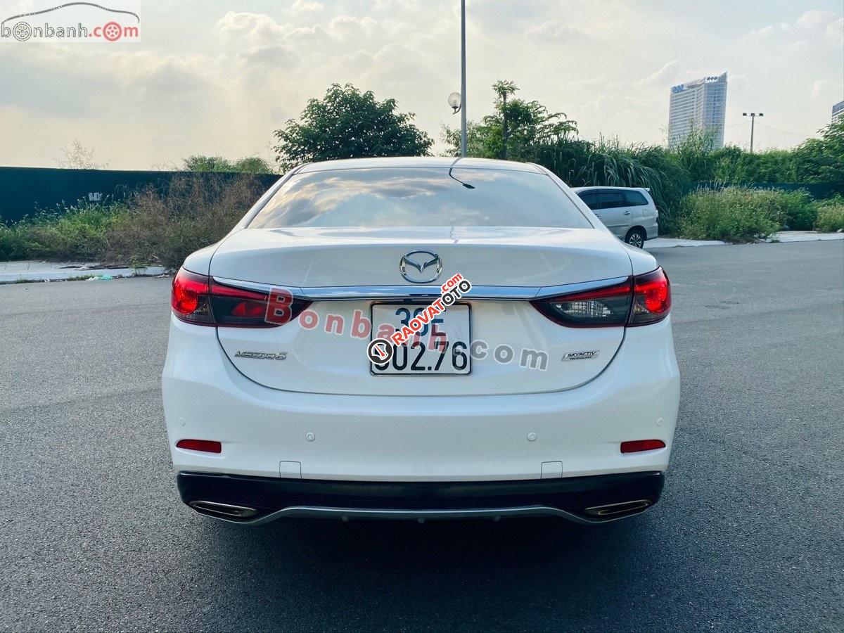 Cần bán lại xe Mazda 6 2.0L Premium đời 2017, màu trắng, 695tr-5