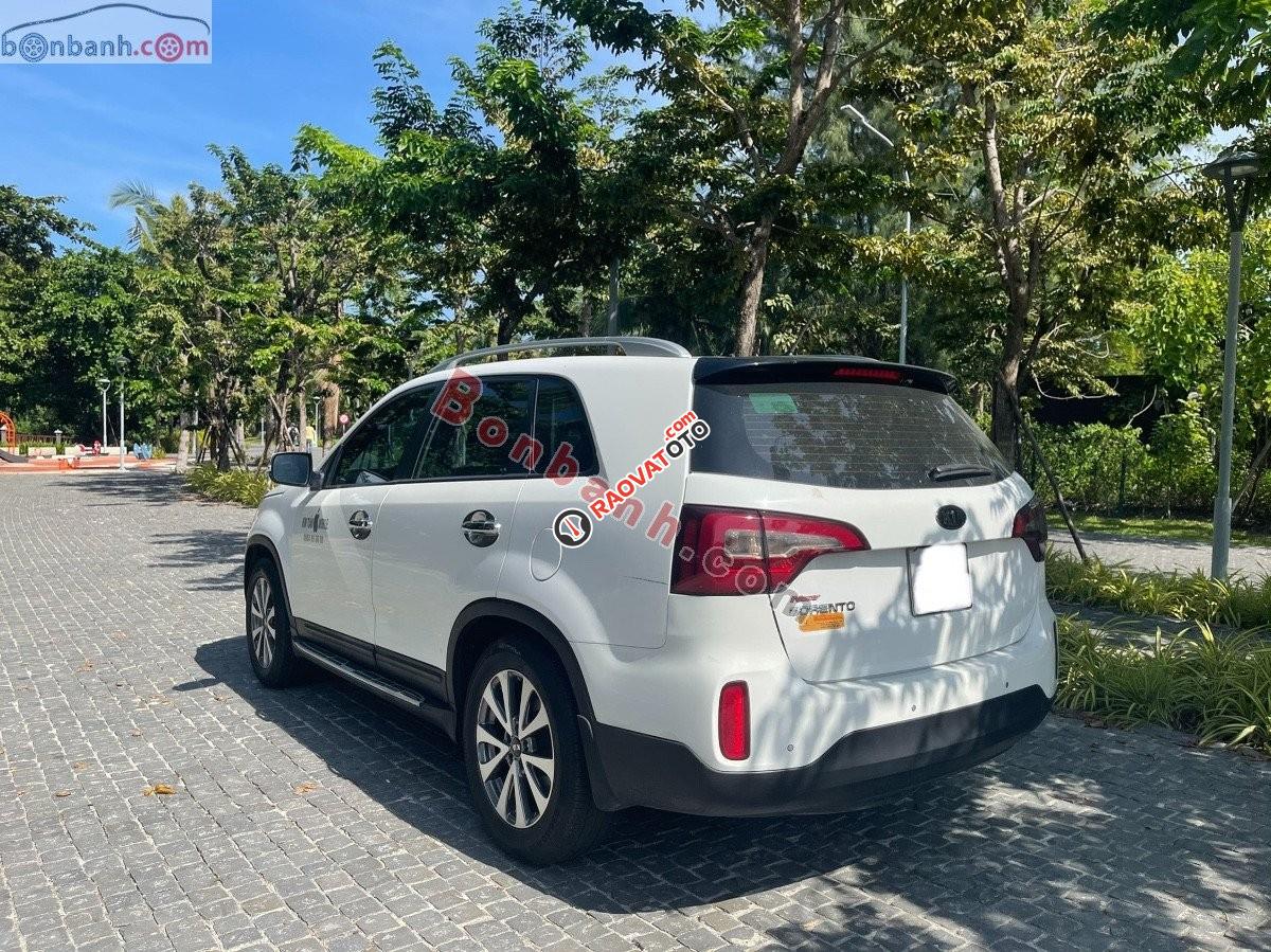 Bán xe Kia Sorento GATH đời 2015, màu trắng-3